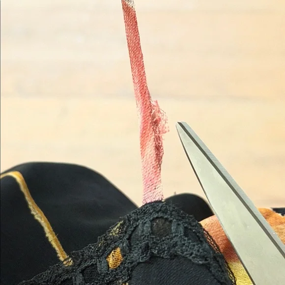 Vintage Betsey Johnson Size Small Dark Floral Mini Dress Dainty Feminine 90’s - Picture 7 of 16